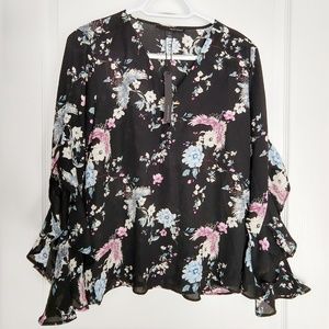 NWT - Harve Benard Black Ruffle Sleeve Top - Small